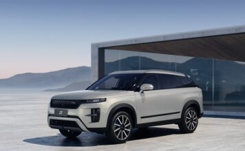 Jaecoo вывел на российский рынок лимитированную версию J7 с дизайном как у Range Rover и другим мотором