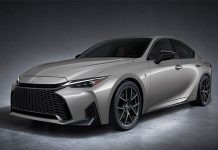 Lexus представила третий рестайлинг модели IS