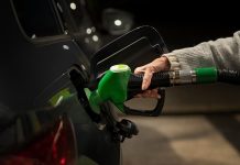 Правительство продлило запрет на экспорт бензина до конца 2025 года