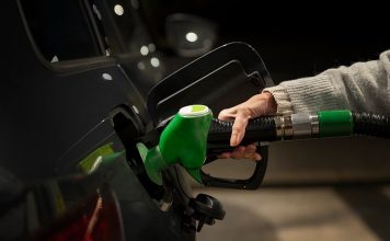 Правительство продлило запрет на экспорт бензина до конца 2025 года