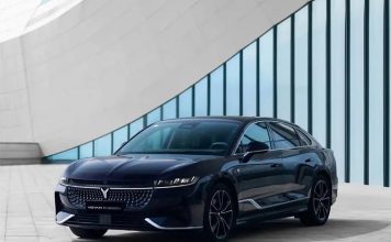 Voyah представила на российском рынке гибридный Passion EVR