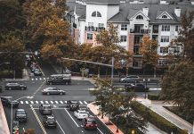 Франция и Испания требуют сохранить запрет на автомобили с ДВС в Европе после 2035 года