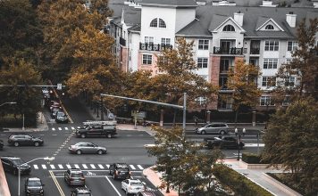 Франция и Испания требуют сохранить запрет на автомобили с ДВС в Европе после 2035 года