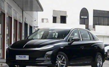 Hongqi представила электроседан E-QM5 со сменной батареей