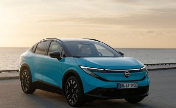 Nissan намекнул на возможный выход полноприводного Leaf