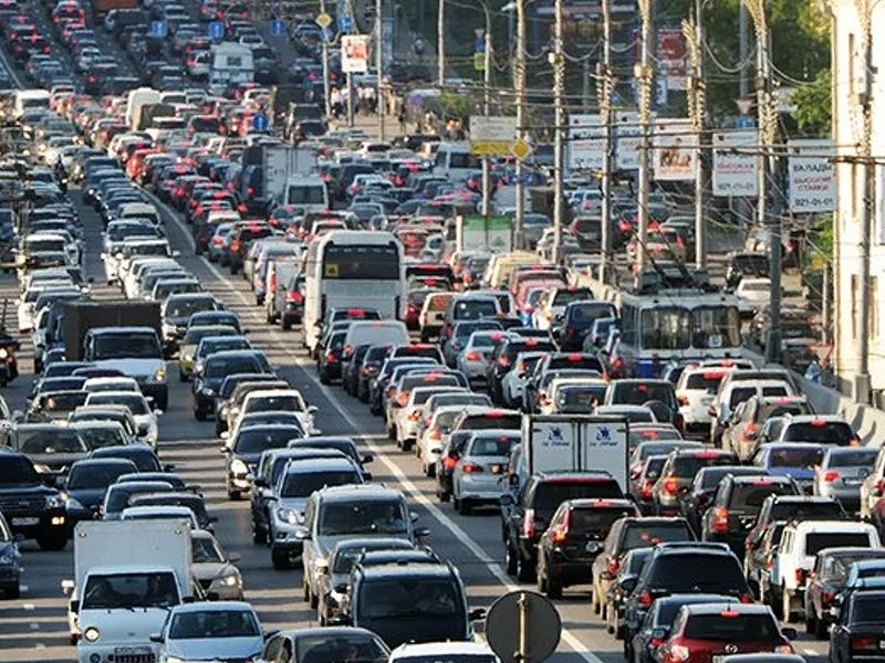 В Госдуме предложили отменять штрафы за вынужденную остановку в пробке