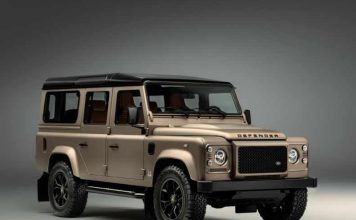 На покраску этого классического Land Rover Defender потребуется около 300 часов