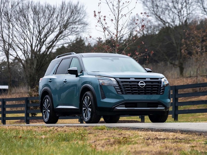 Nissan Pathfinder обновился и подорожал