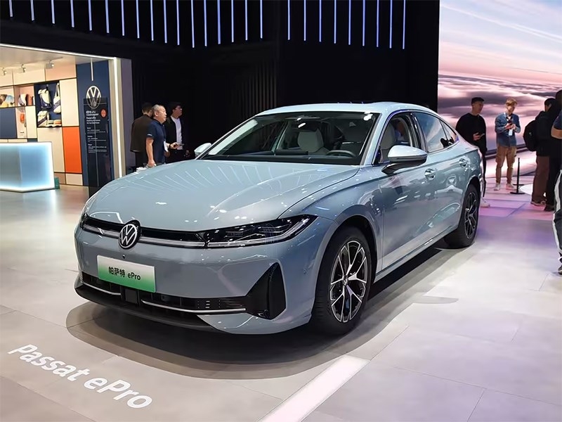 Volkswagen готовит для Китая гибридный Passat с запасом хода 1300 км