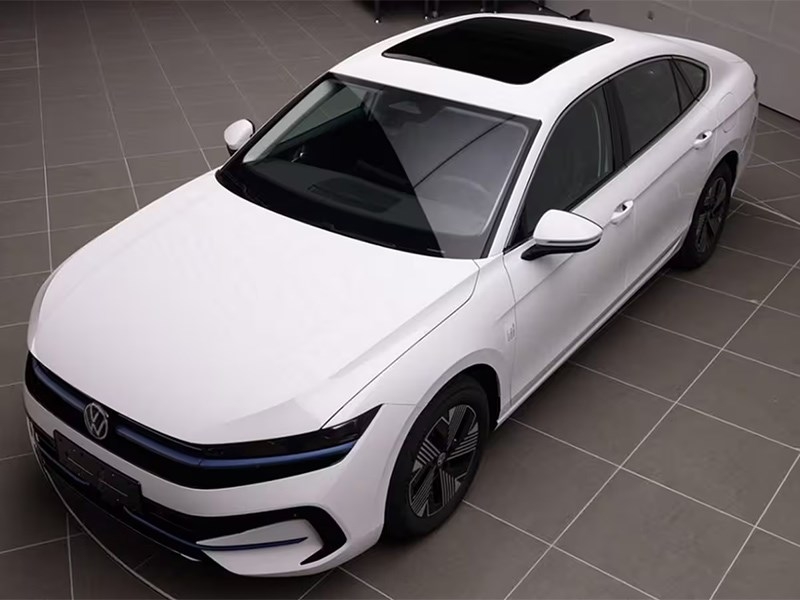 Volkswagen Magotan получил 321-сильную гибридную силовую установку