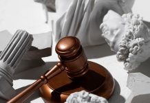 Китайский суд поставил точку в вопросе степени виновности автопилота при аварии