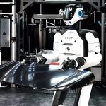 BMW «нанял» гуманоидных роботов для сборки батарей