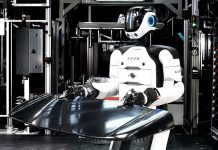 BMW «нанял» гуманоидных роботов для сборки батарей