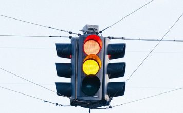 Большинство светофоров Москвы перейдет на интеллектуальное управление