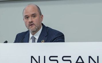 Глава Nissan исключает продажу компании на фоне миллиардных убытков