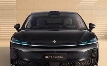 Новый седан GAC Hyptec A800 получил три электромотора и продвинутый автопилот