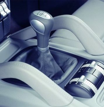 Porsche ищет способ спасти механику