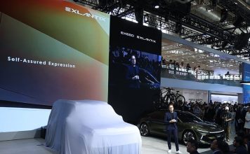 EXEED показал в Пекине универсал EXLANTIX ES GT и внедорожник EXLANTIX EX9