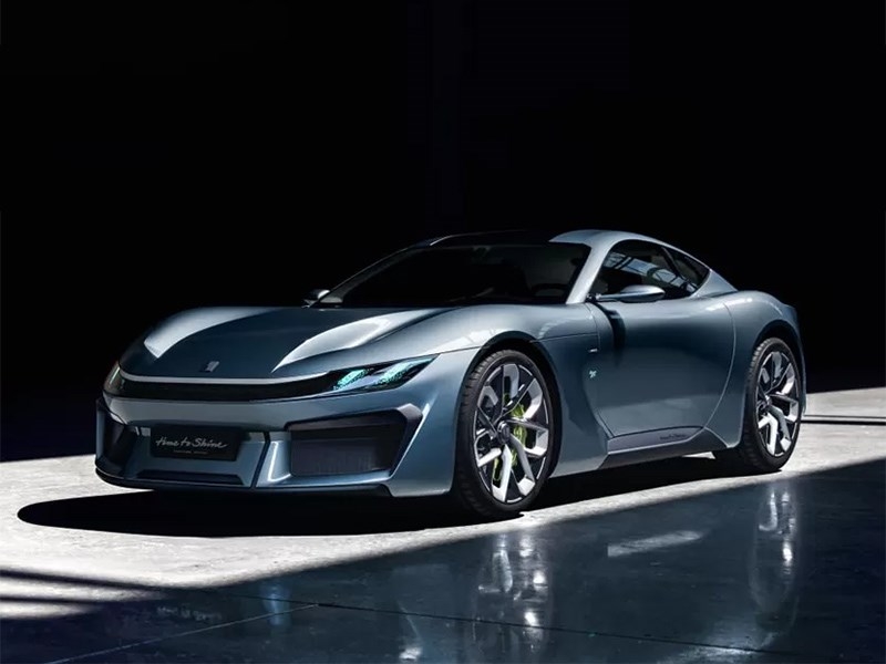 Lynk & Co представила суперкар с разгоном до &laquo;сотни&raquo; за 2,0 секунды