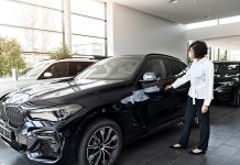 Мировой авторынок ушел в минус, но Россия показывает уверенный рост