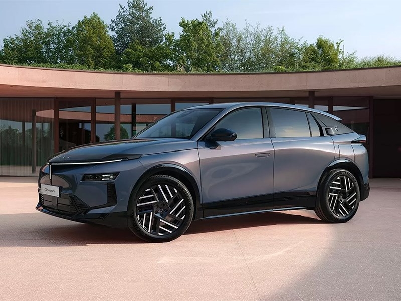 Lancia возродила модель Gamma. Теперь это кроссовер