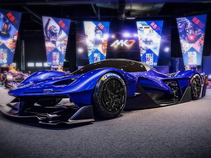 Red Bull выводит на трек гиперкар RB17 мощностью 1200 л.с.