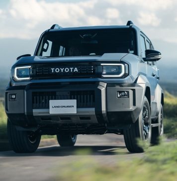 Toyota вывела на японский рынок компактный внедорожник Land Cruiser FJ