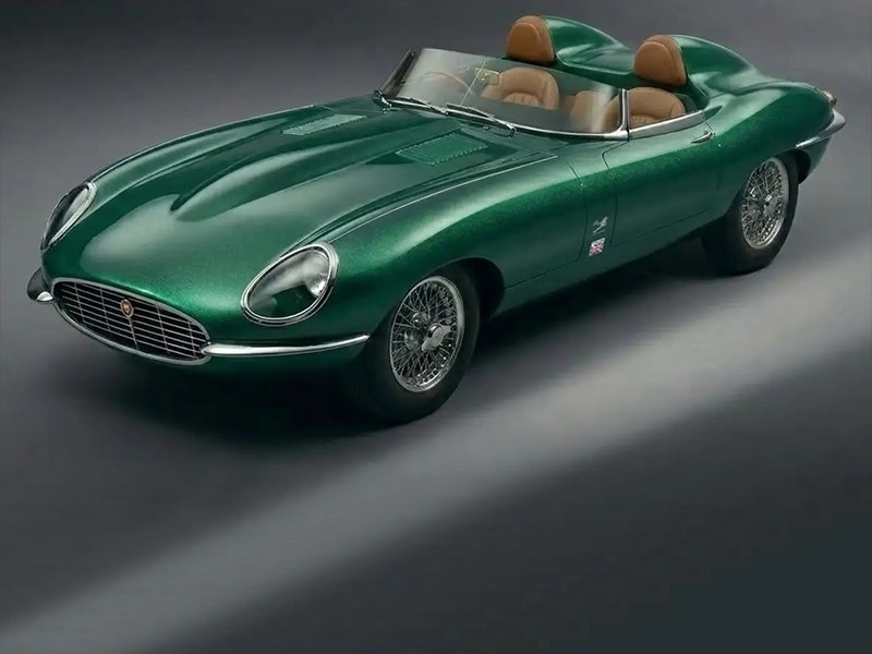 Jaguar E-Type превратили в эксклюзивный спидстер с V12 и &laquo;механикой&raquo;