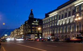 В Петербурге хотят продлить налоговые льготы для газовых автомобилей и электрокаров до 2030 года