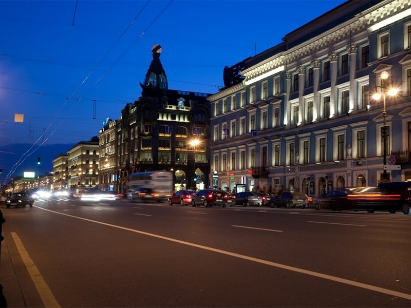 В Петербурге хотят продлить налоговые льготы для газовых автомобилей и электрокаров до 2030 года