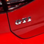 Volkswagen объяснил, почему не раздает шильдики GTI и R всем моделям