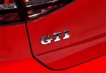 Volkswagen объяснил, почему не раздает шильдики GTI и R всем моделям