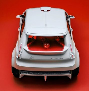 Alpine и Lacoste превратили электрический хот-хэтч A290 Rallye в автомобиль с крокодилом вместо заднего стекла